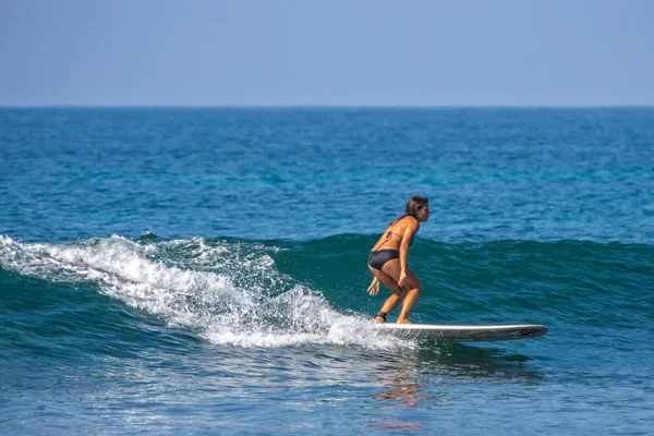 depositphotos_142229068-stock-photo-weligama-sri-lanka-january-06