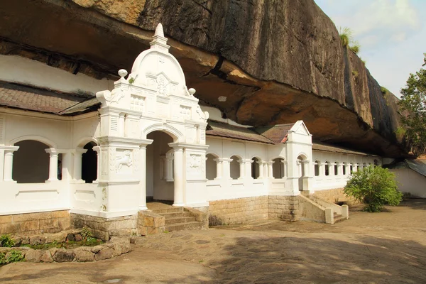 depositphotos_37319497-stock-photo-dambulla-temple