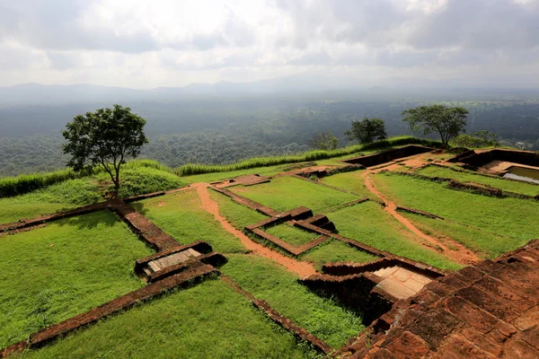 depositphotos_40098957-stock-photo-on-top-of-sigiriya-rock