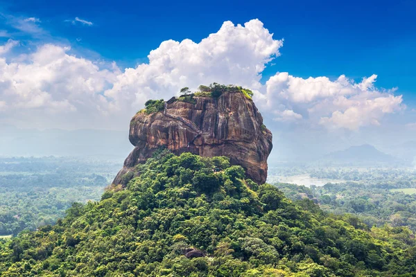 depositphotos_624153816-stock-photo-lion-rock-sigiriya-sunny-day