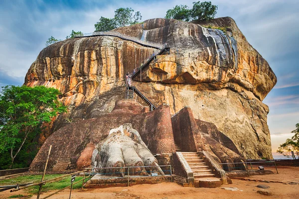 depositphotos_88178998-stock-photo-sigiriya-rock-panorama